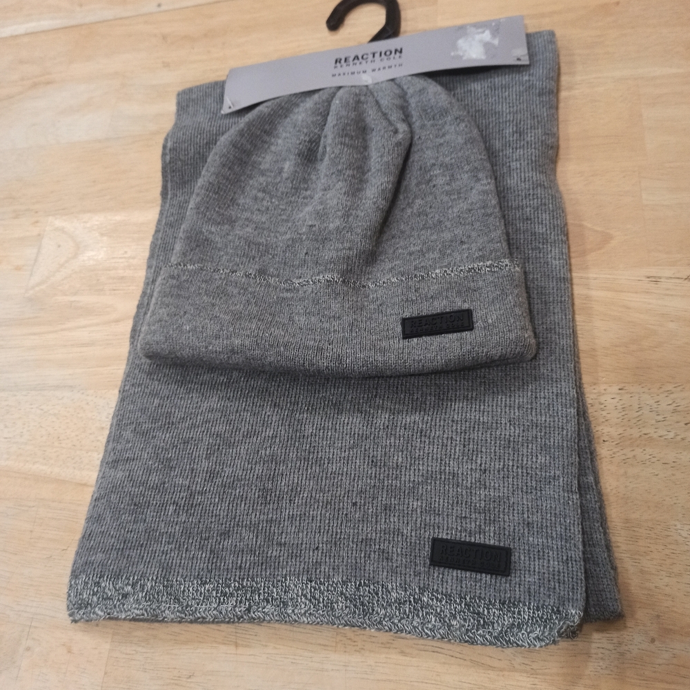 Kenneth Cole Unisex Reaction Beanie Hat and Scarf Charcoal NWT